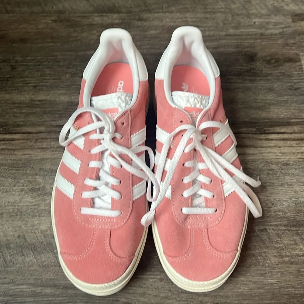 Adidas Women's Pink Gazelle Sneakers Sz 7.5 NWOT - Image 2