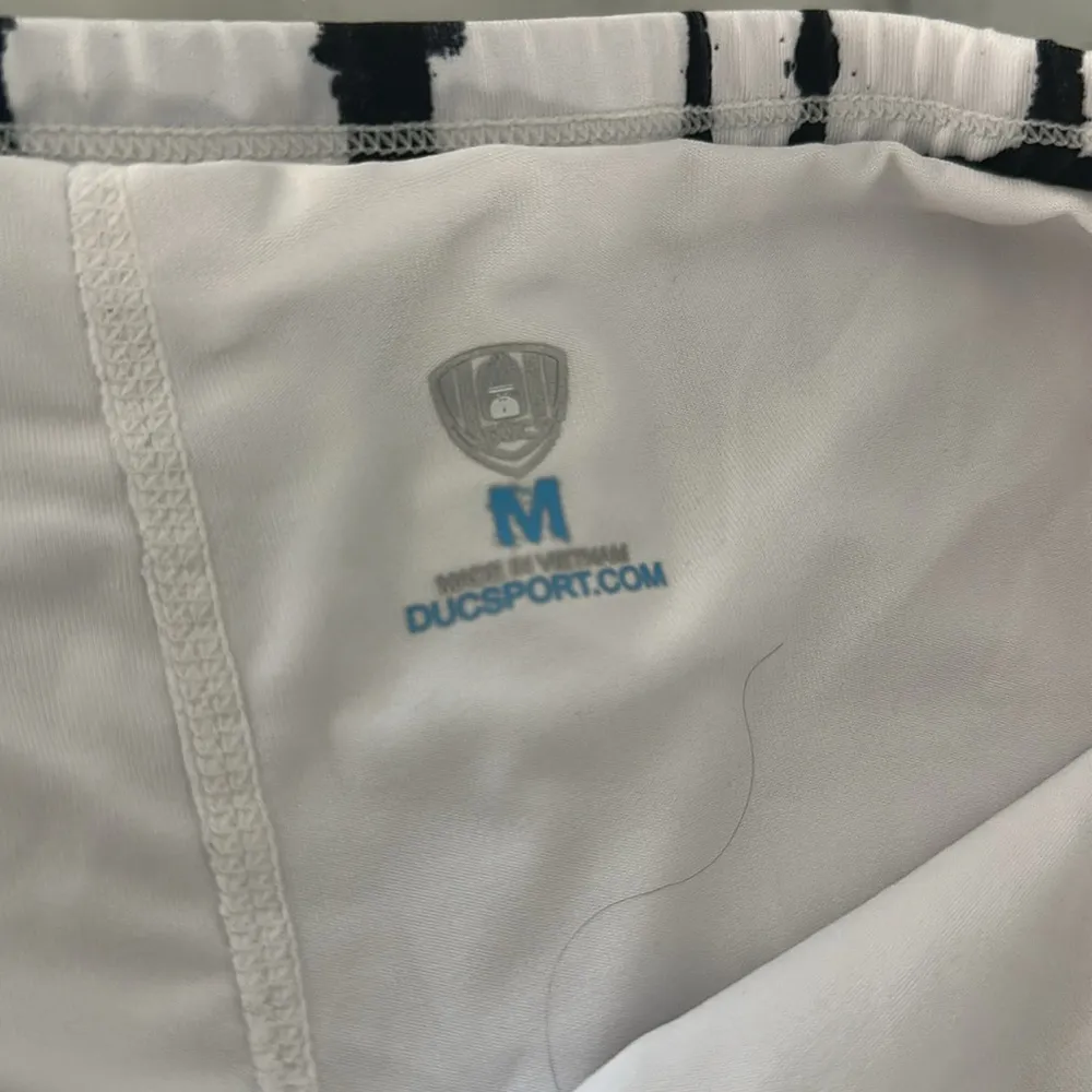 DUC athletic skirt with compression shorts Black and White Skater Mini Skirt Size M - Image 2