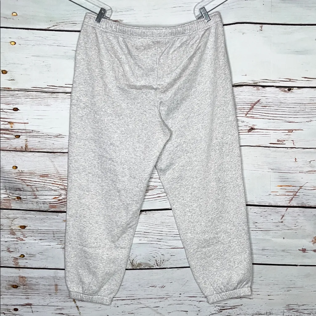 Universal Thread NWT Size XL Heather Gray Mid Rise Essential Jogger Sweatpants - Image 3