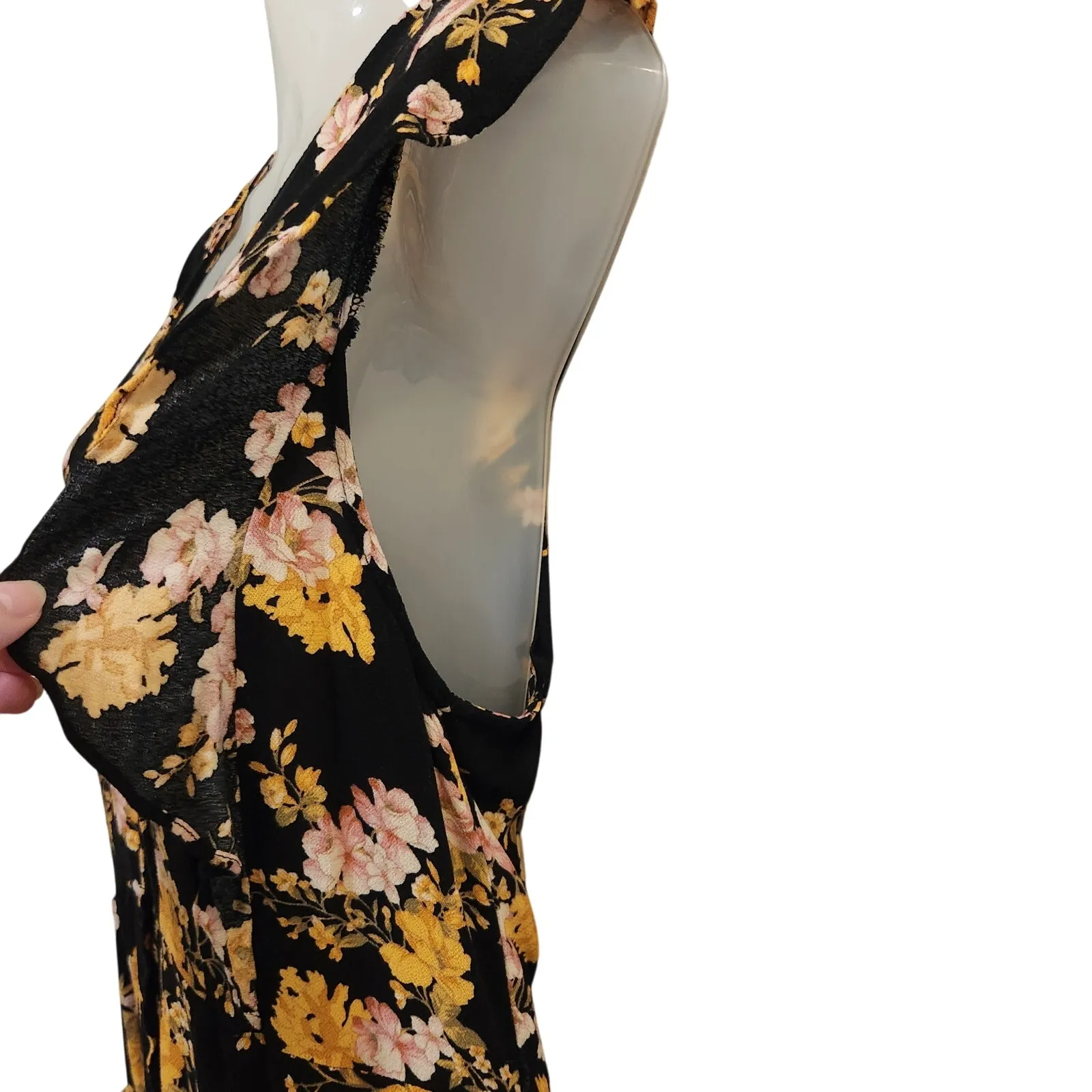 Xhilaration Flutter Sleeve Floral Jumpsuit V-Neck Black Yellow Size Large - Image 8