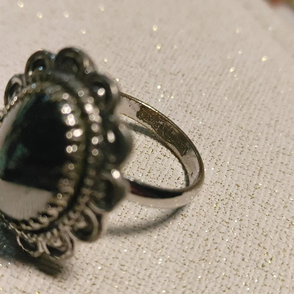 Whiting & Davis Whiting Davis Vintage Signed Silvertone Ring Size 8 Hematite Stone Oval Design - Image 2