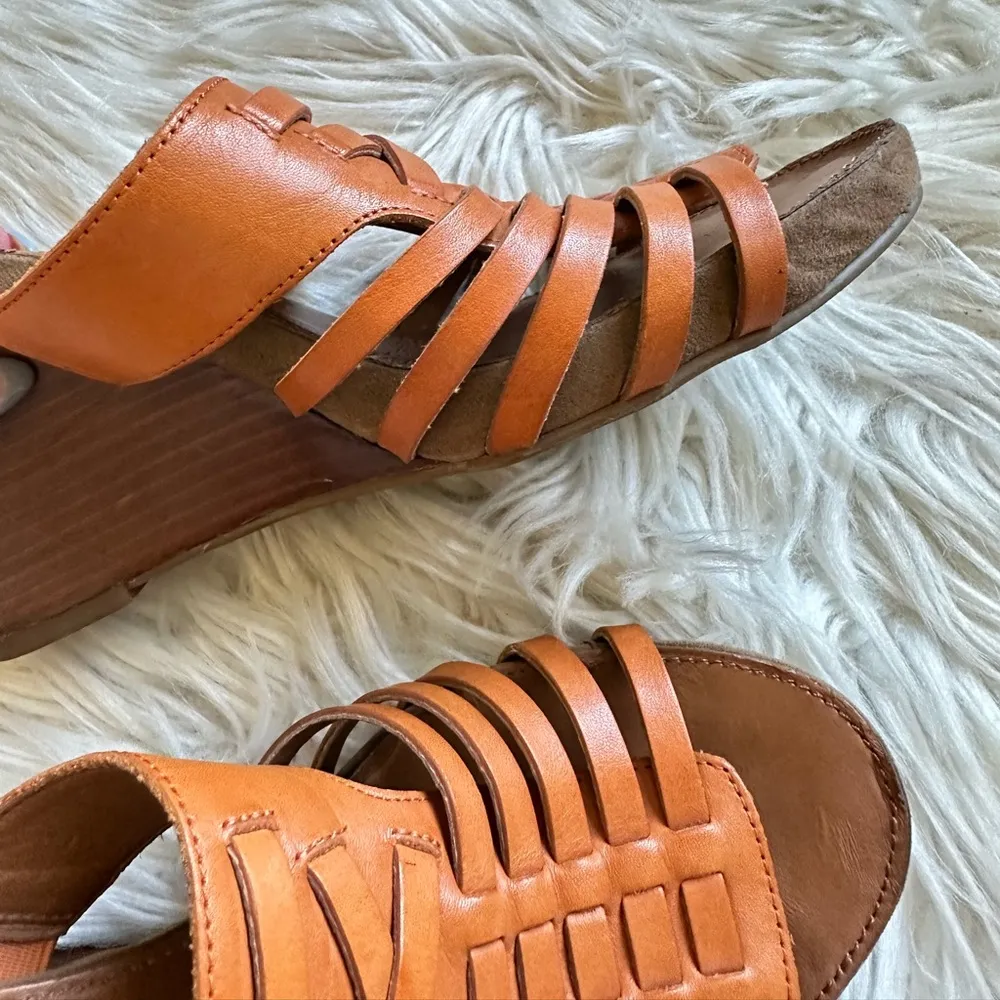 Franco Sarto leather wedge slip-ons - Image 6