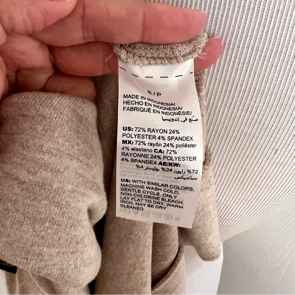 White House Black Market Cardigan - Image 5