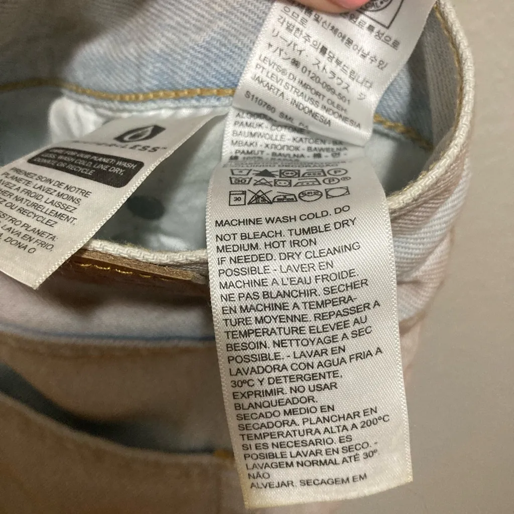 Levi’s Ribcage Wide Leg Jeans in Fairy Dust Dreams Light Wash Size 27 - Image 7