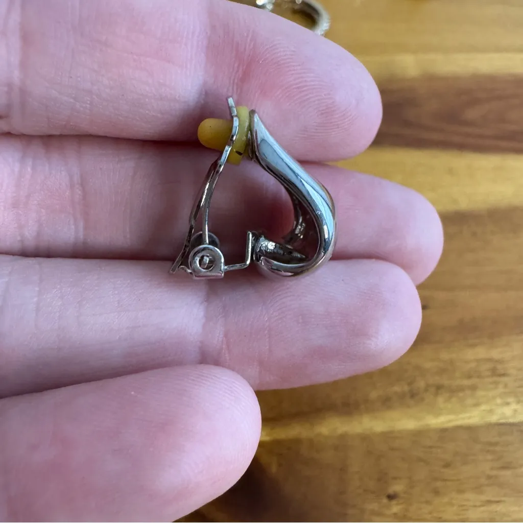 Premier Designs  PD silver toned clip on teardrop stud - Image 2