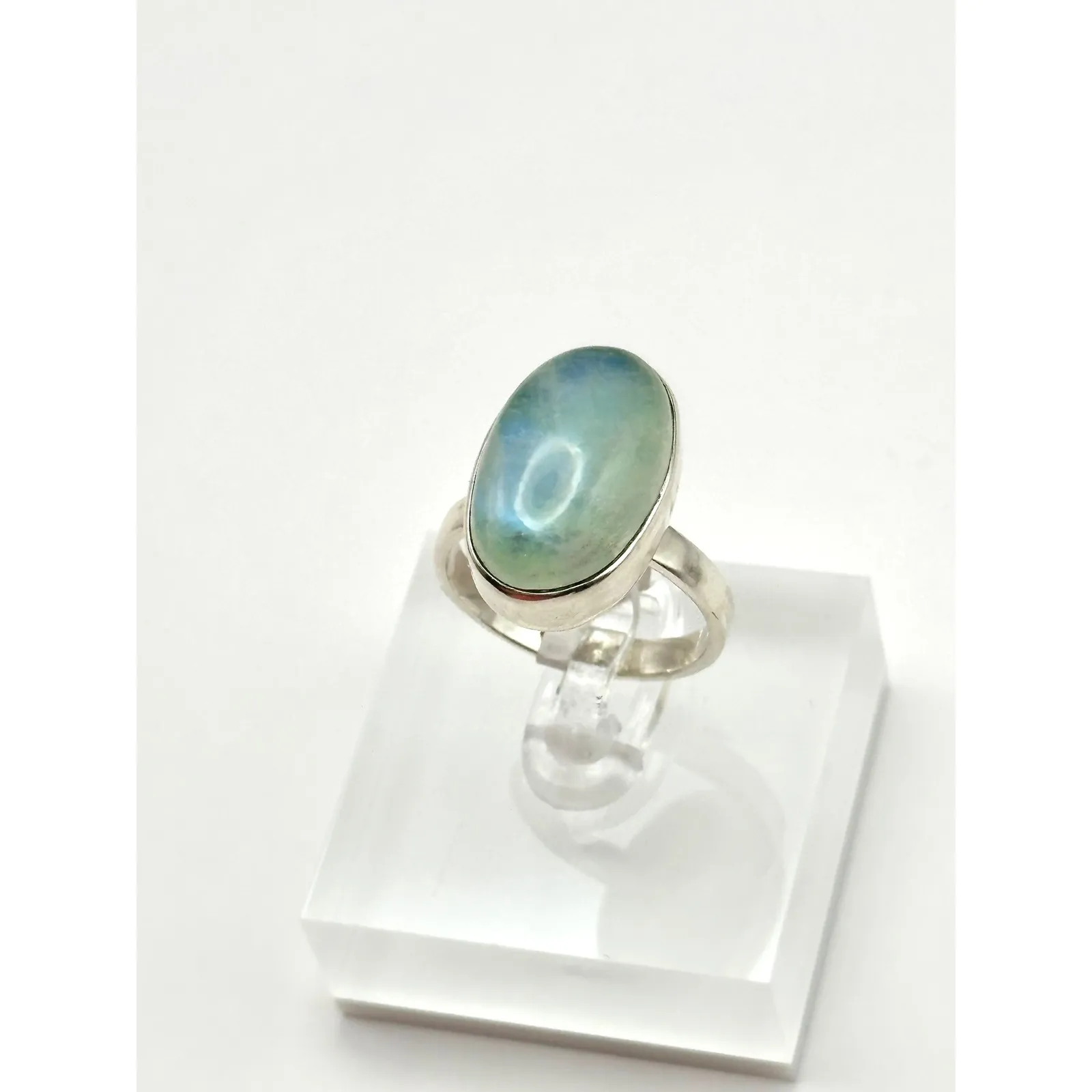 Green Moonstone Sterling Silver Handmade Ring Size 9 - Image 3