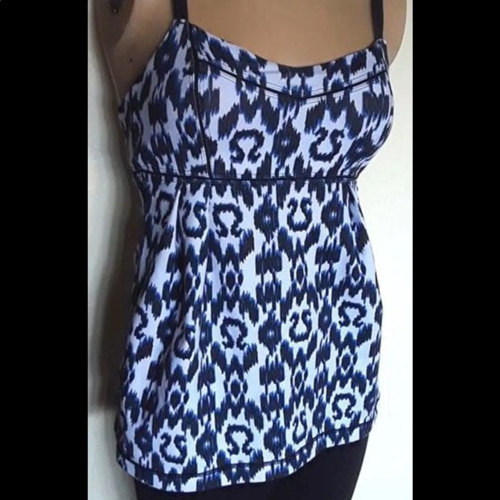 Lululemon Get Focused Tank Size 4 - Image 3