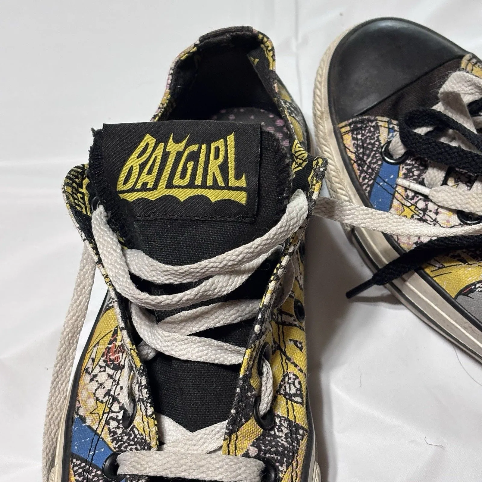 Converse All Star DC Comics Batgirl  Sneaker Women's size 7 Men's 5  - Good Cond - Image 11