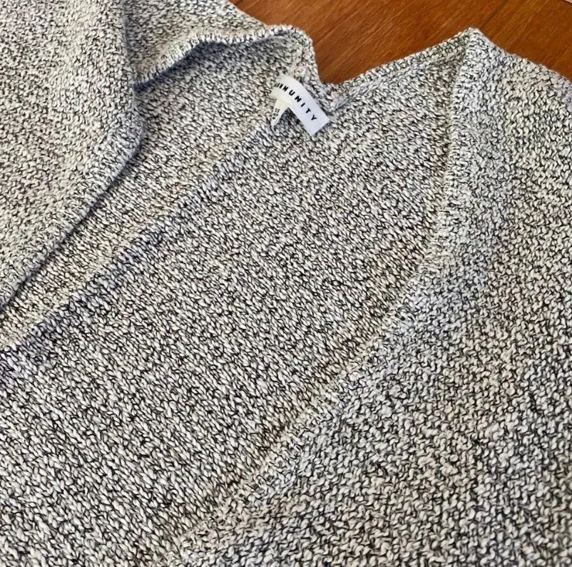 Aritzia NWOT  Cardigan - Image 4