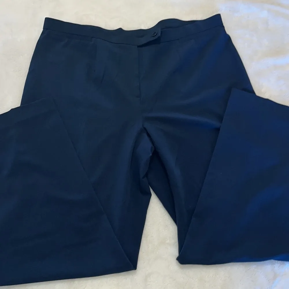 Covington  Women Stretch Pants 20W - Image 2