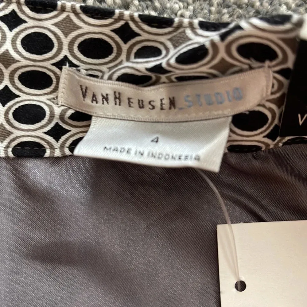 Woman’s Van Heusen skirt 4 - Image 3