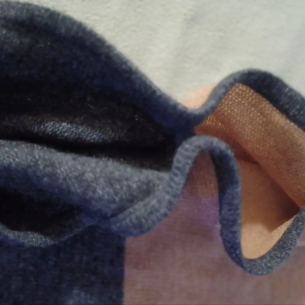 Max studio womens 60% lambswool colorblock poncho size small - Image 14