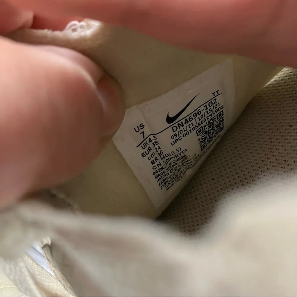 Nike‎ Waffle One sneakers size 7 - Image 10