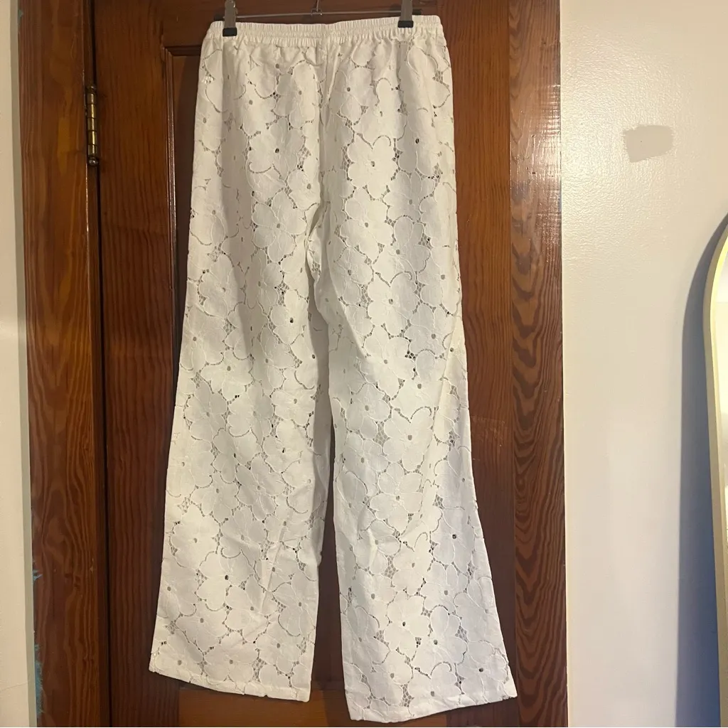 GAP LOVE White Eyelet Lace Pants - Image 3