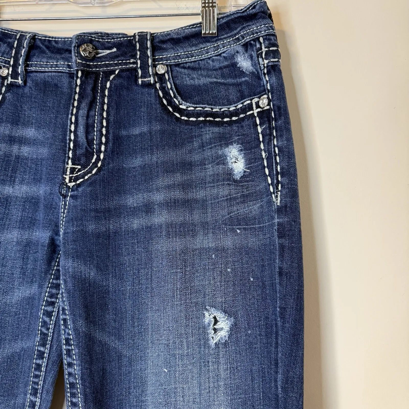 Miss Me Modelo Boyfriend Distress Mid Rise Dk Wash Capri Rhinestone Jeans 6/28 # - Image 3