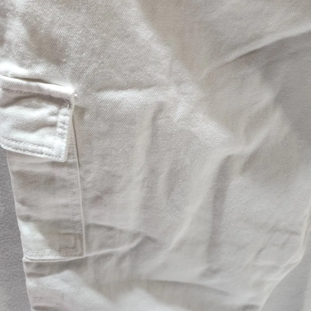 universal thread boyfriend jeans white, slim hip and thigh - Image 3