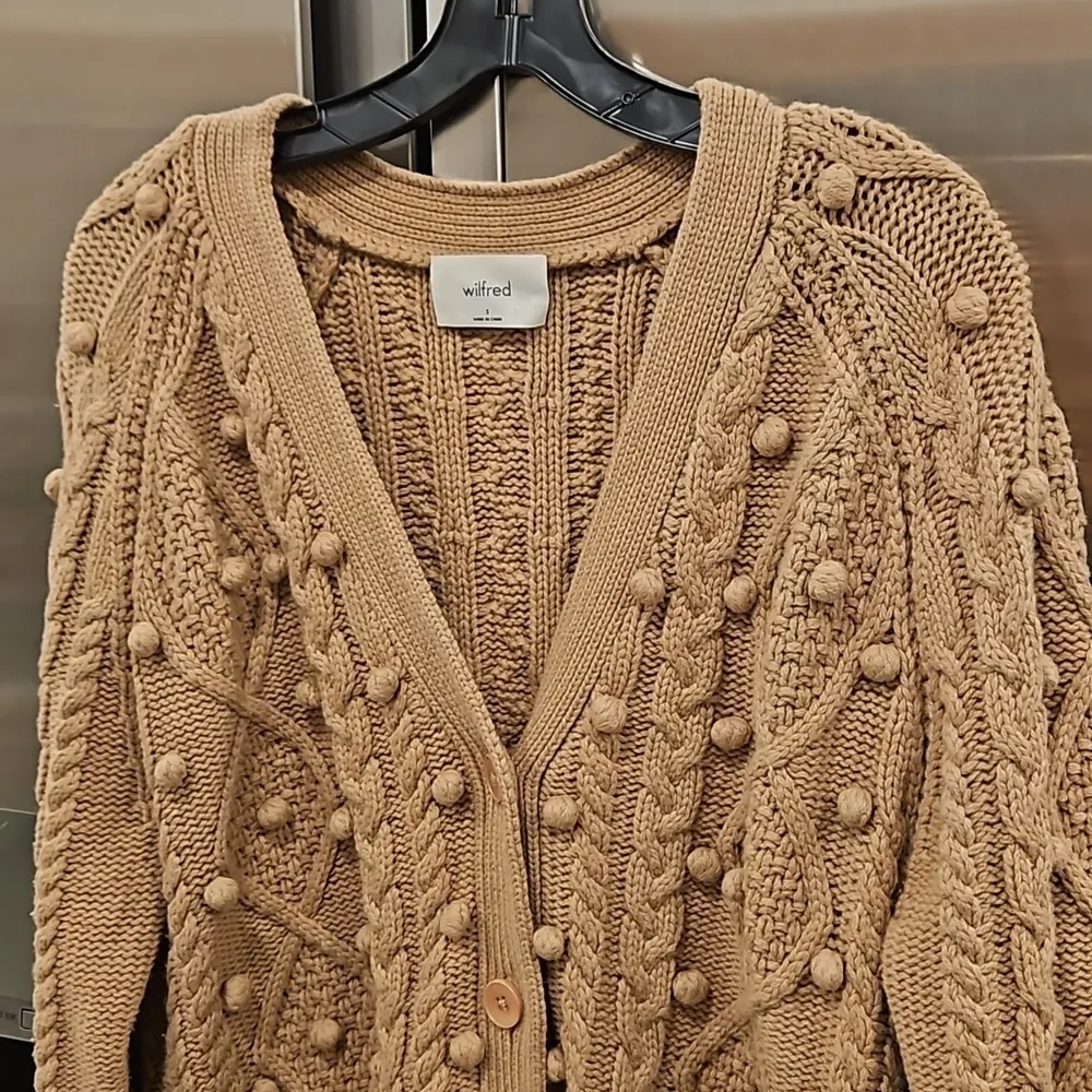 💕ARITZIA WILFRED💕 Alps Cardigan ~ Pom Pom Cable Knit Antique Beige Small - Image 11