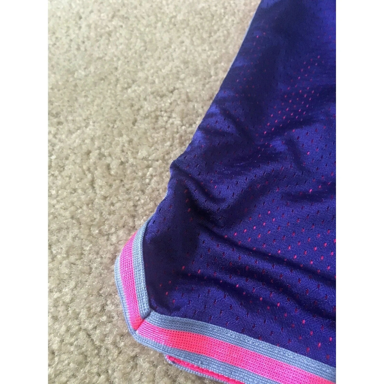 Nike Women's Athletic Mesh Shorts Size Medium Multicolor - Image 4