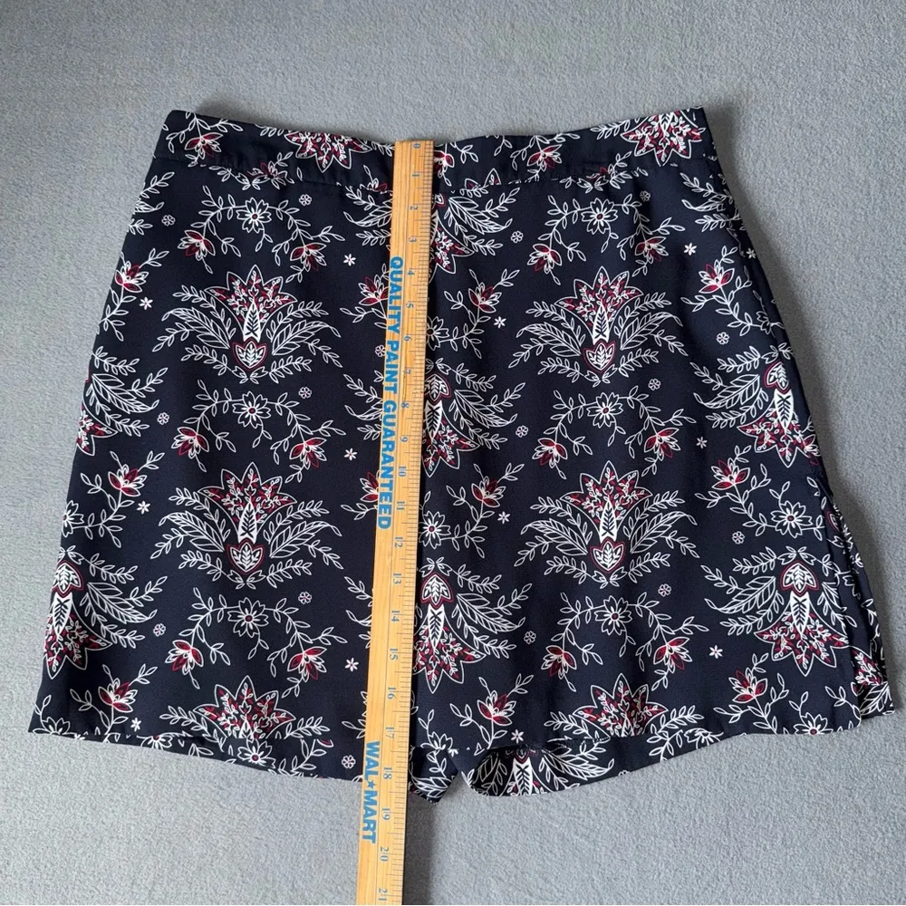E‎ P Pro Golf Skort Navy with Floral Pattern size 12 Blue - Image 7