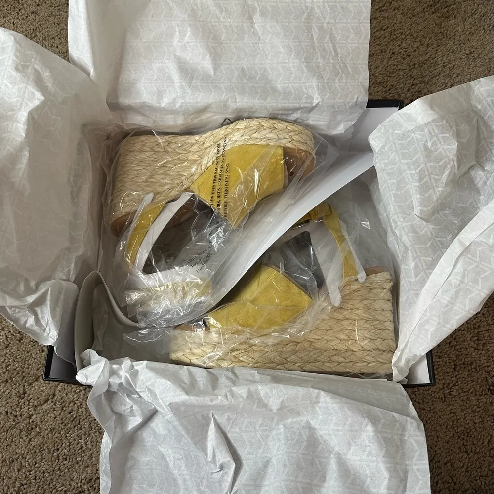 Marc Fisher Nelly Ankle Strap Wedge Sandal Size 9 - Image 4