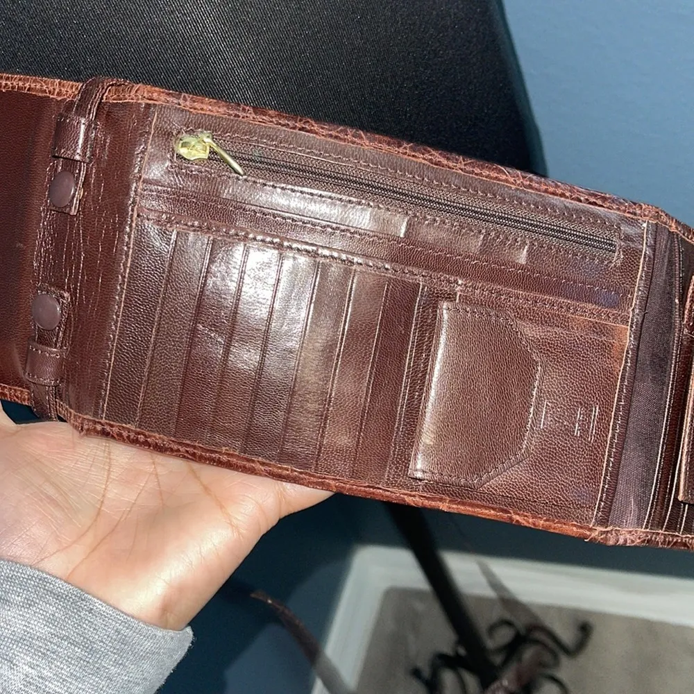 Tusk Wallet Crossbody - Image 4