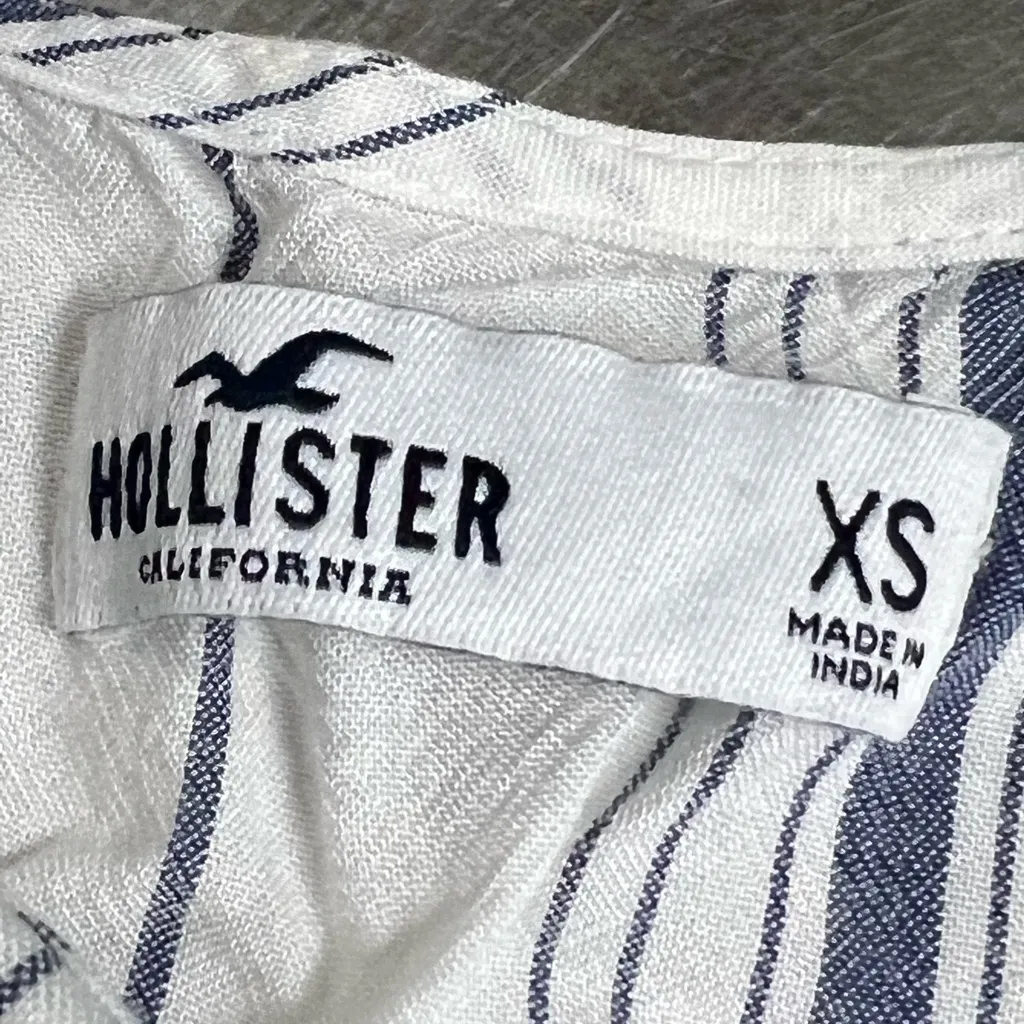 Hollister Women’s White and Blue Striped Sleeveless Tank Top - Size XS - EUC - Image 5