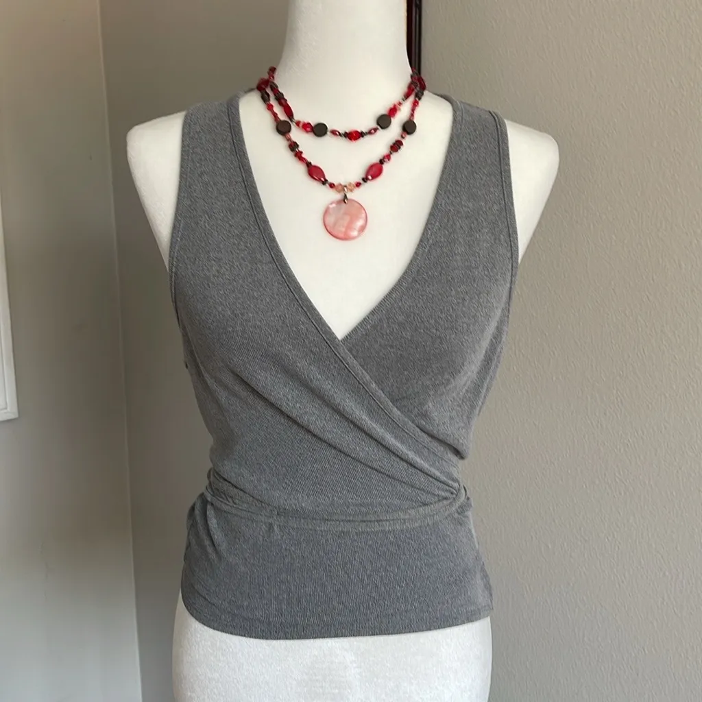 NWT 4th & Reckless Gray Sleeveless Wrap Top Size XL - Image 2