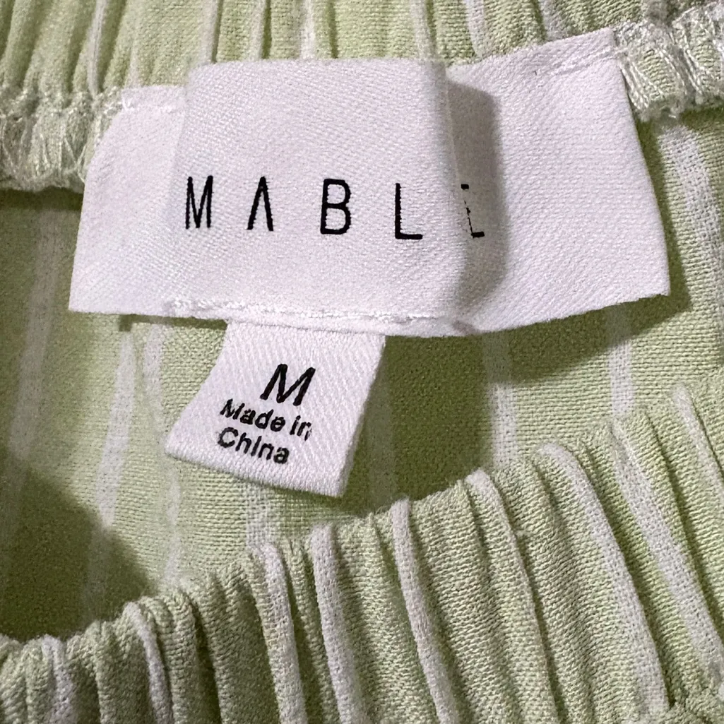 Mable Green puffed sleeve mini dress medium - Image 3