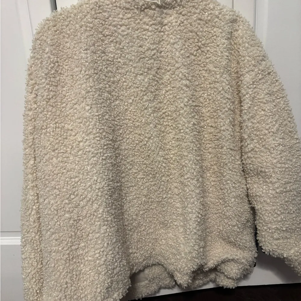 Blank NYC Edge To Edge Teddy Jacket size M - Image 6