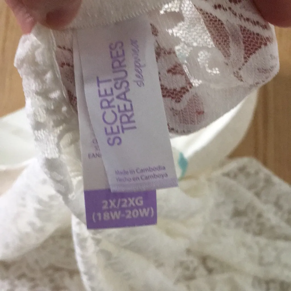 Womens Secret Treasures Ivory Lacey chemise pj Gown Size 2X 18W-20W - Image 6