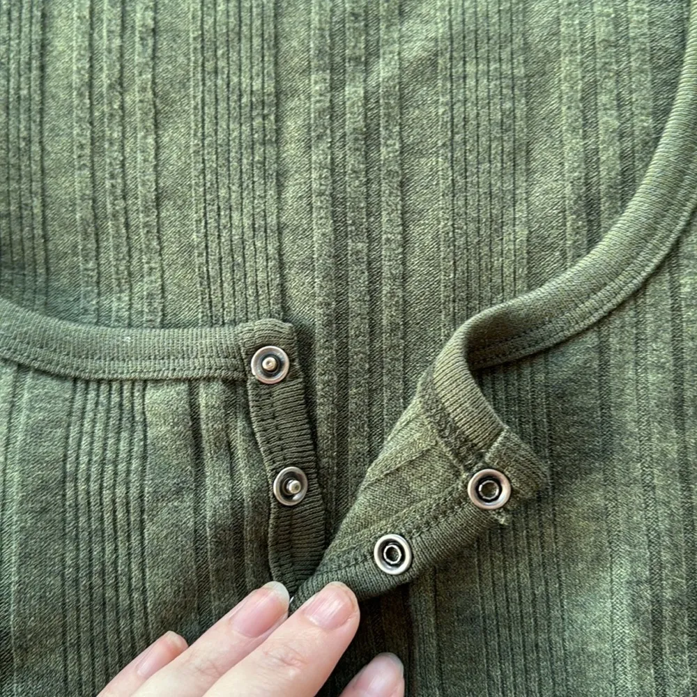 Urban Outfitters BDG Shirt Size M - Image 4