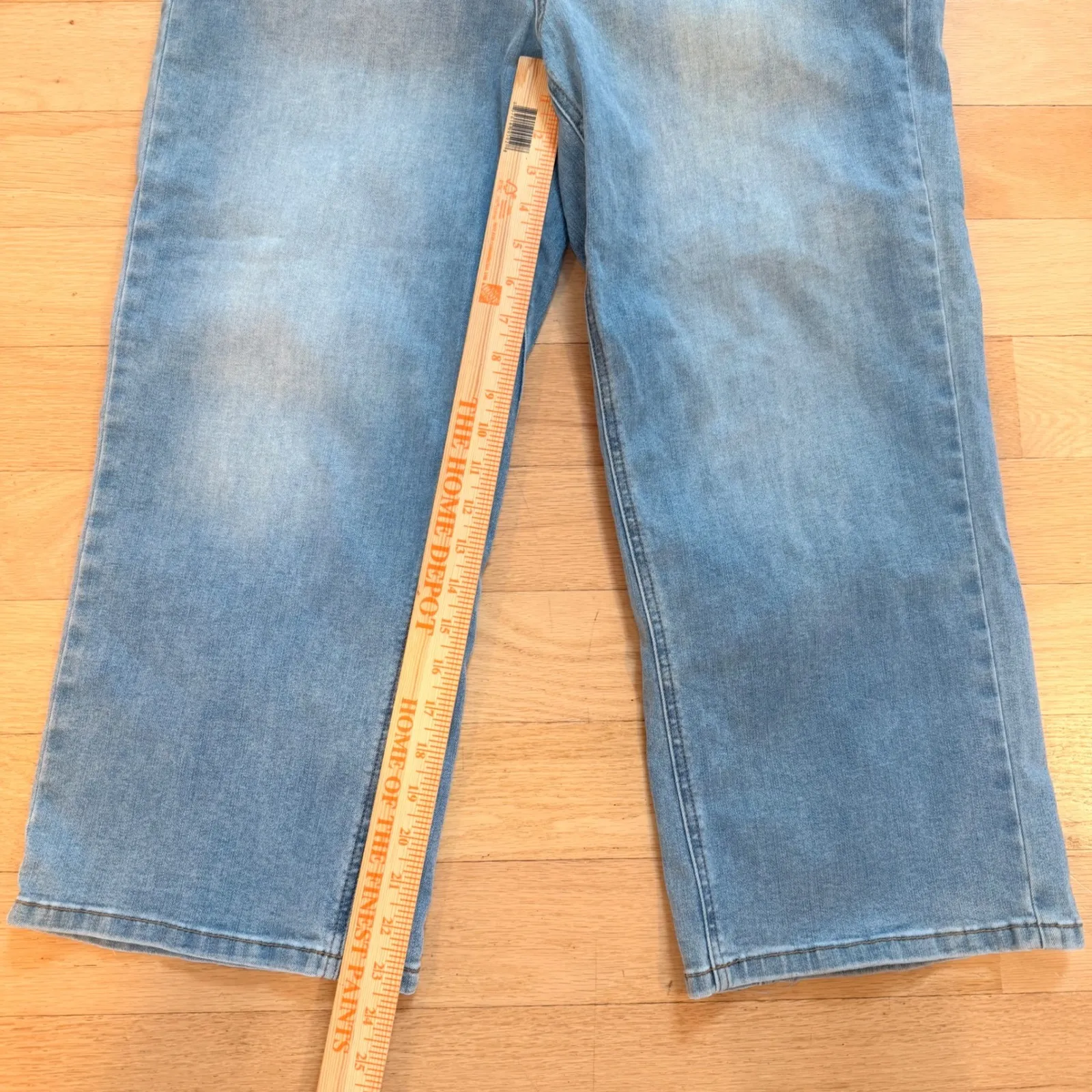 Judy Blue Women's Blue Denim High Waist Crop Wide Leg Jeans Size 15/32 (US 16) - Image 4