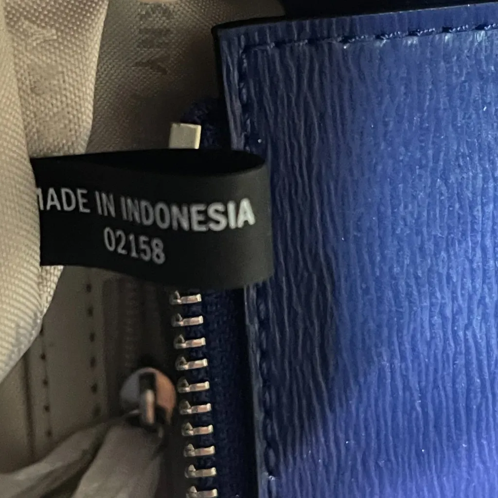 DKNY Sutton Leather Bryant Medium Zippered Tote Bag Blue - Image 8