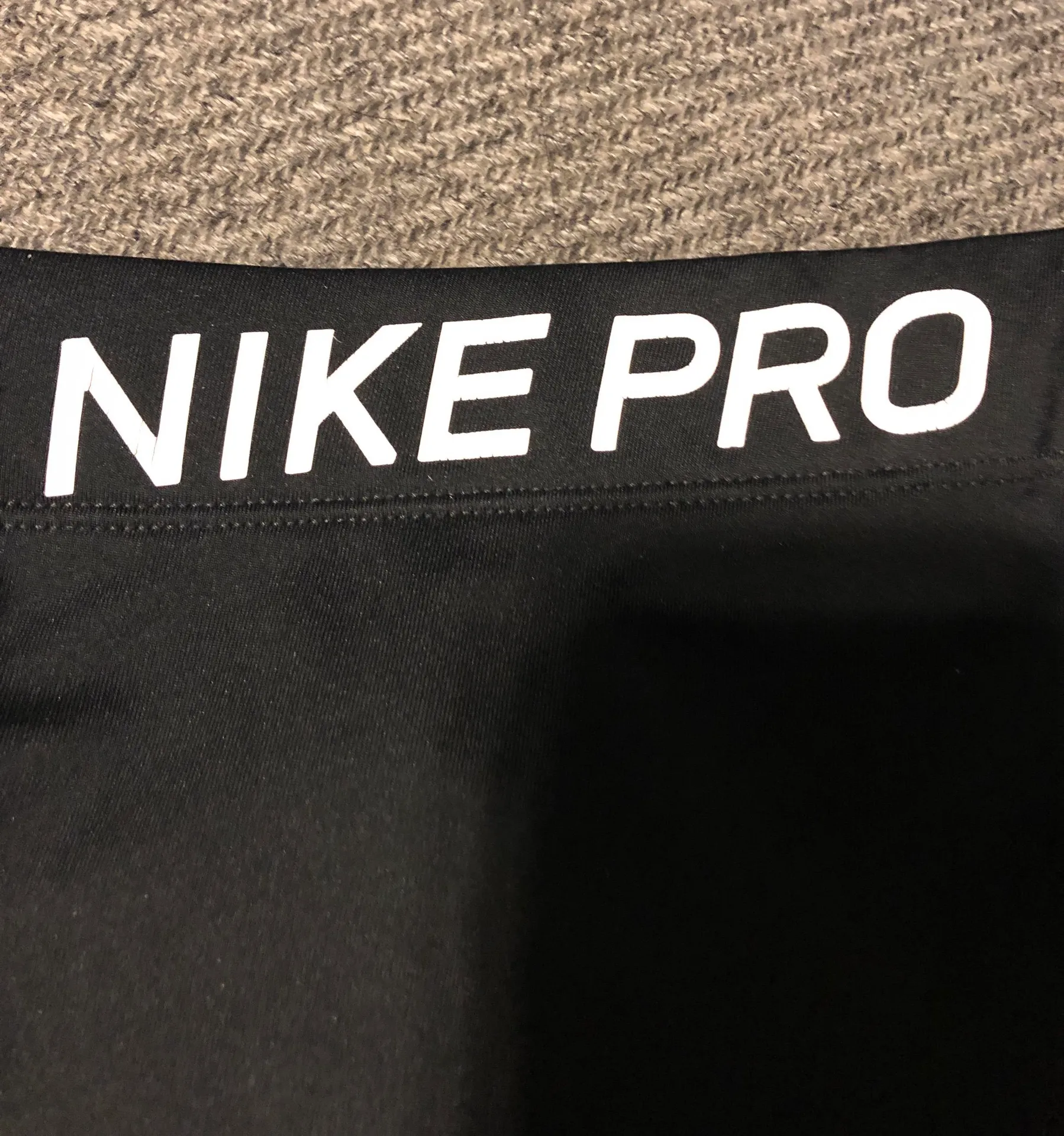 Nike Pro Black Capri Leggings Size S - Image 4