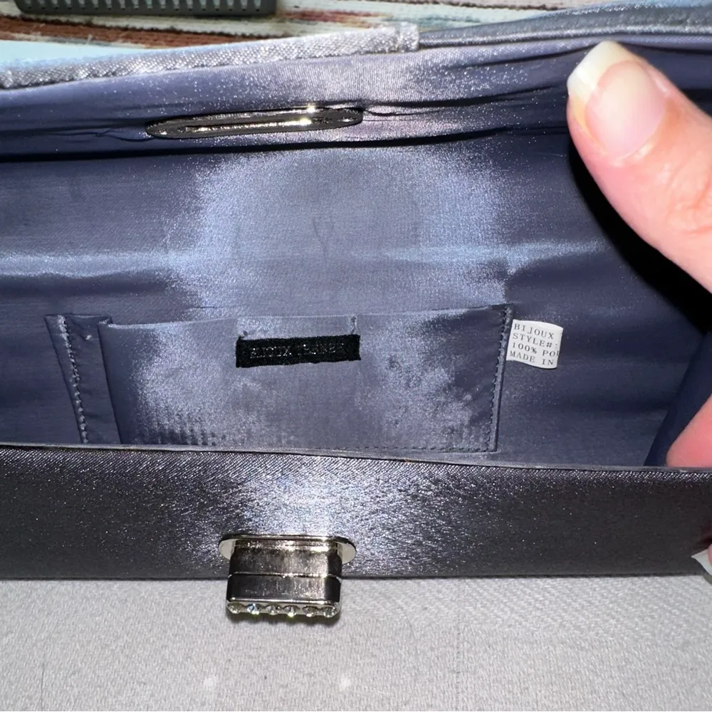 Bijoux Terner grey gray   satin Evening purse handbag, 11“ x 5“ x 2“ - Image 11