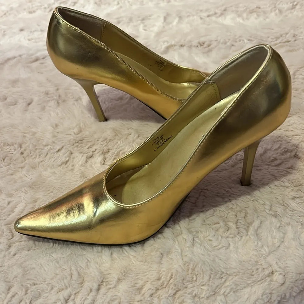 7.5M gold heels • - Image 10