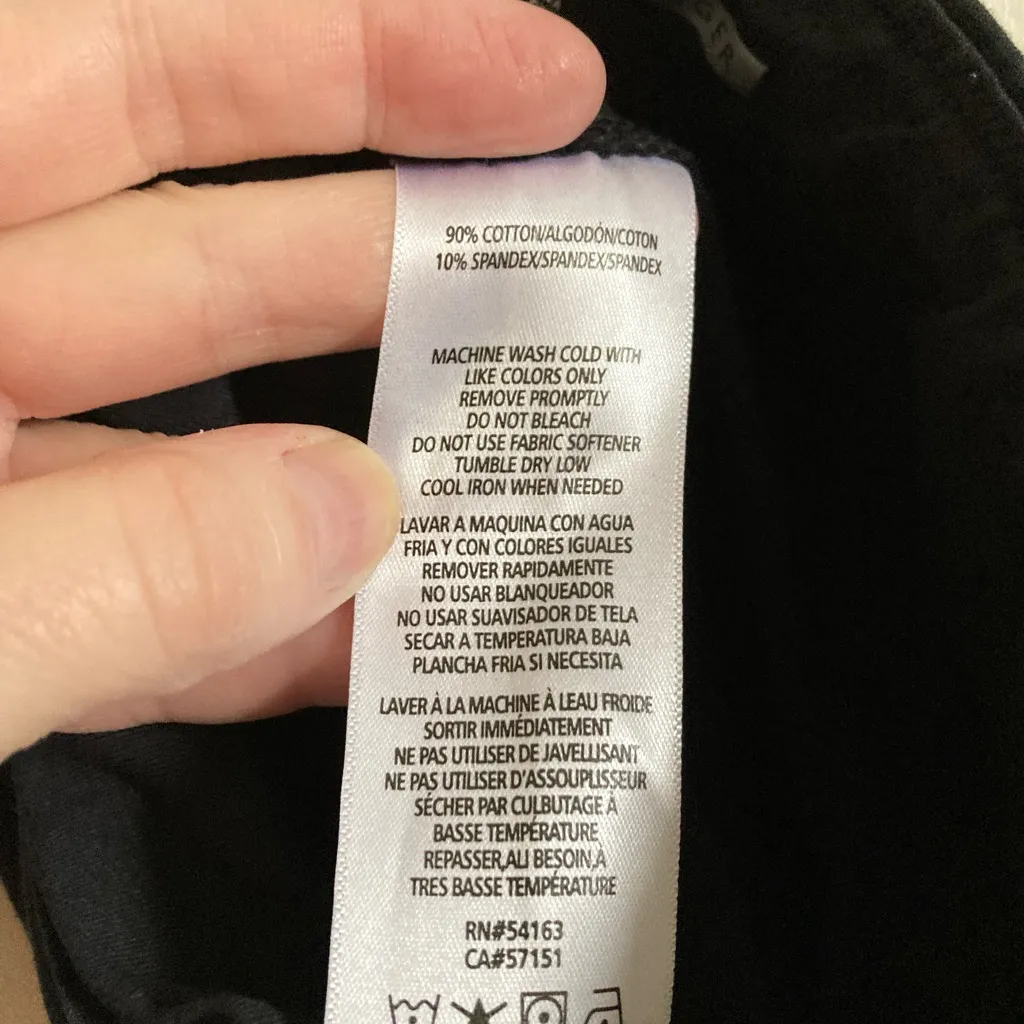 🌞Tommy Hilfiger Black w/Red, White & Blue Stripes & White Hilfiger Capris #Br - Image 3