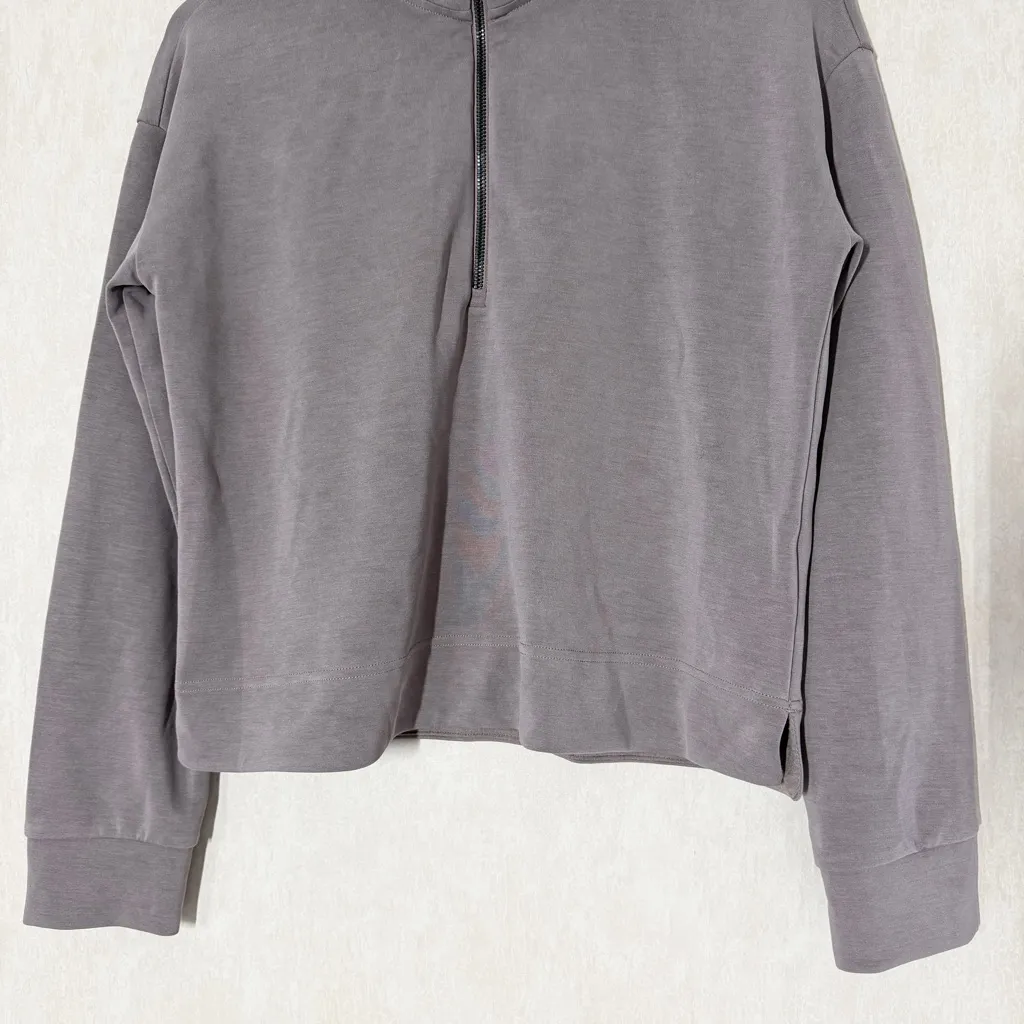 Athleta Women’s Seasoft Quarter Zip Top Longsleeve Crop Lengthin Quartz Size S - Image 4