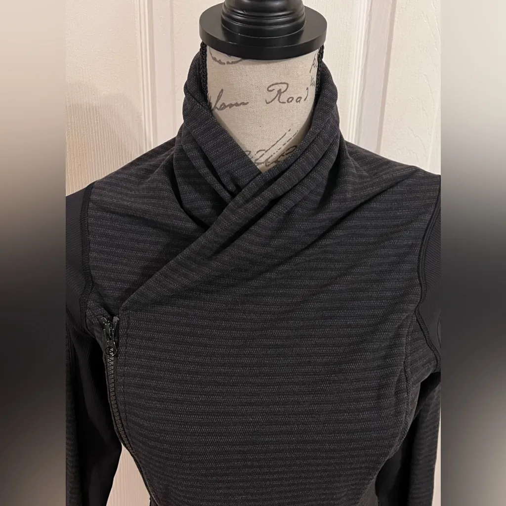 Lululemon Bhakti Yoga Jacket - Image 4