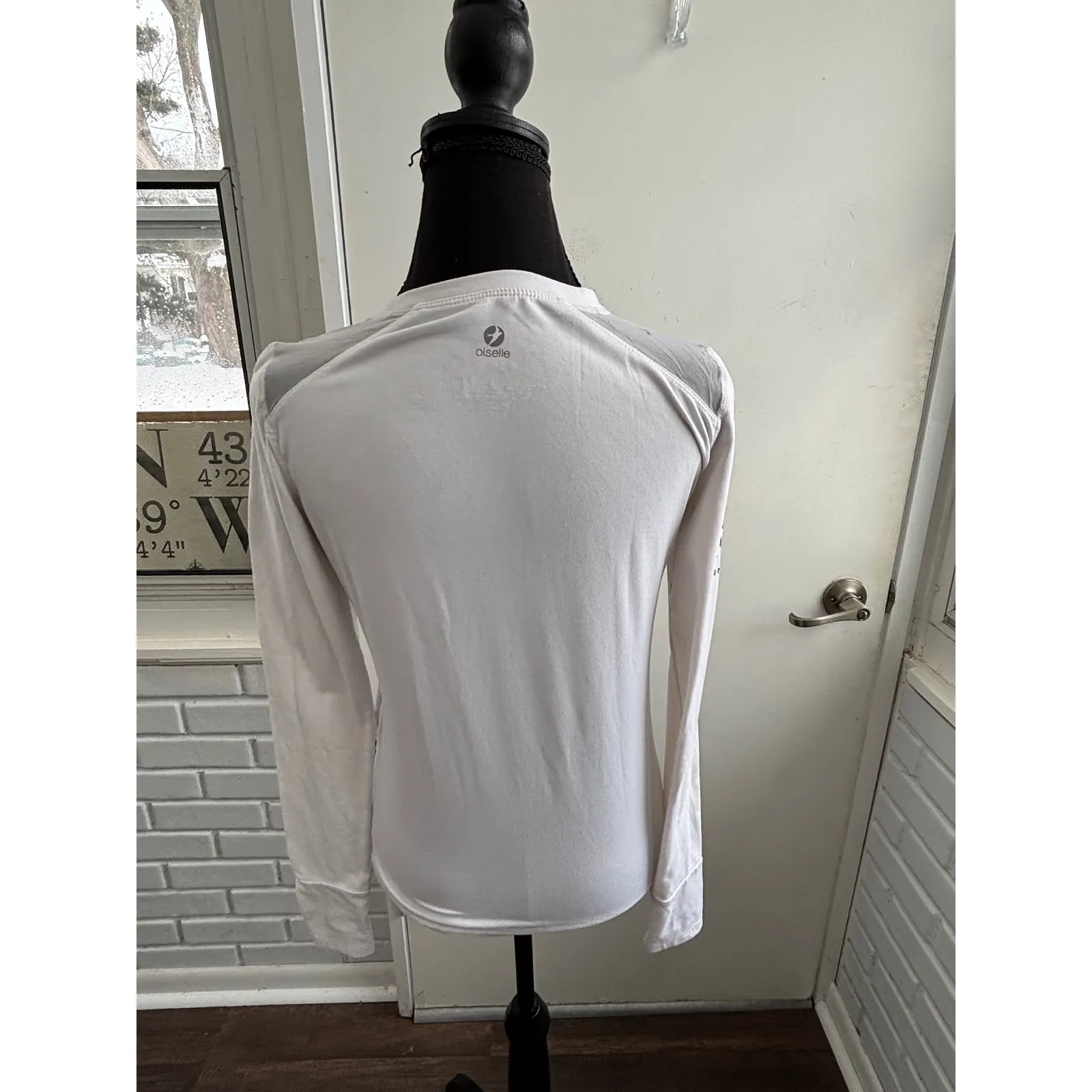 Oiselle Sarah Attar Landscape Running Shirt 4 running art running athleisure - Image 5