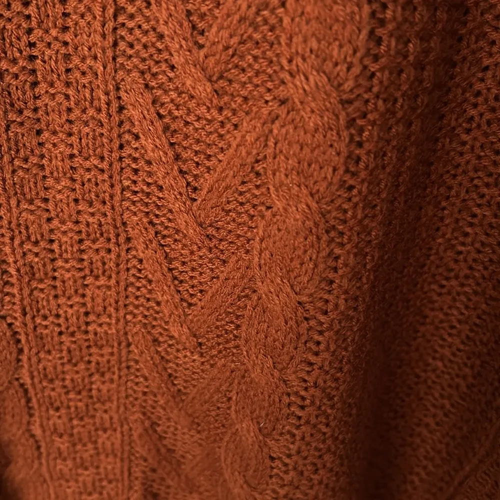 Joseph A. Women's Size M Boxy Cable Knit Rib Pullover Sweater NWOT - Image 4