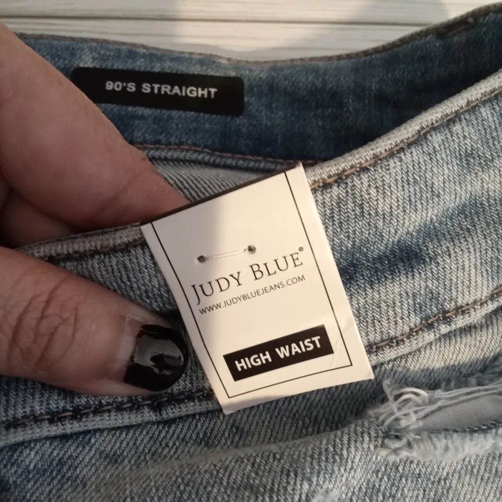 Judy Blue High waisted 90"s straight rigid distressed women's 20W jeans - Image 6