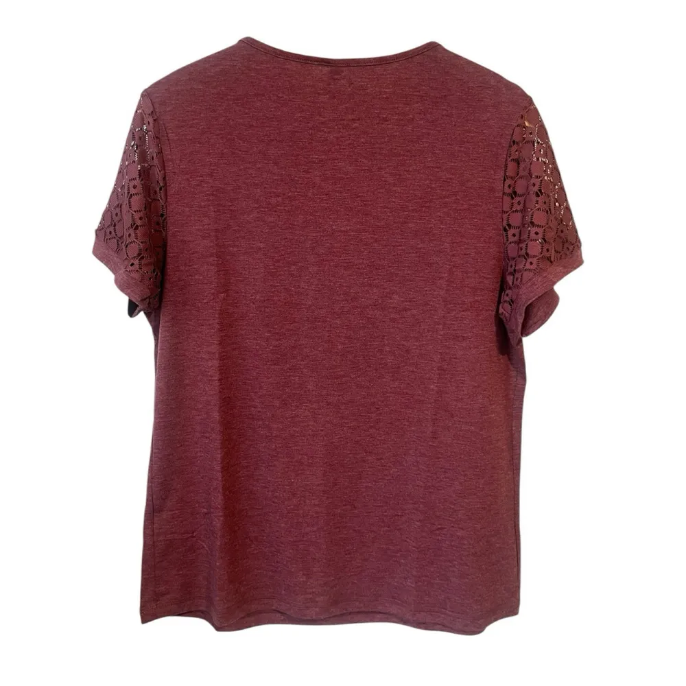 Sunbs Blouse Womens Size Medium Burgundy Short Sleeve Lace Detail Round Neck NWT Red - Image 9