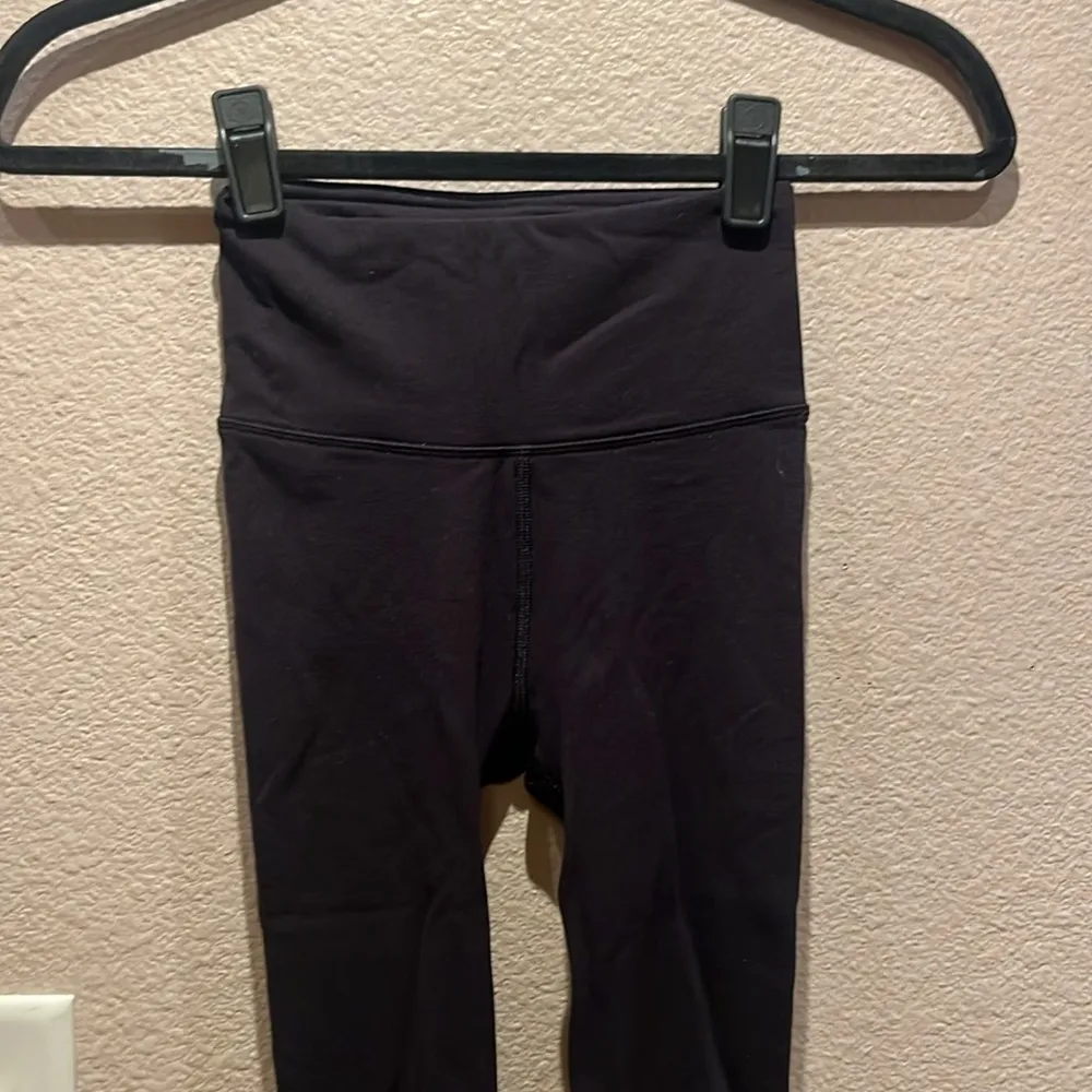 Lululemon Women’s Black Leggings Size 2 Mesh or Dot hole pattern on legs - Image 3