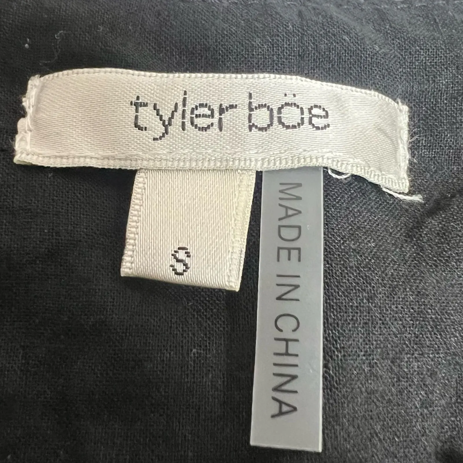 Tyler Boe Isla Eyelet Crew Neck Split V 3/4 Bell Sleeve Tiered Dress black S - Image 6