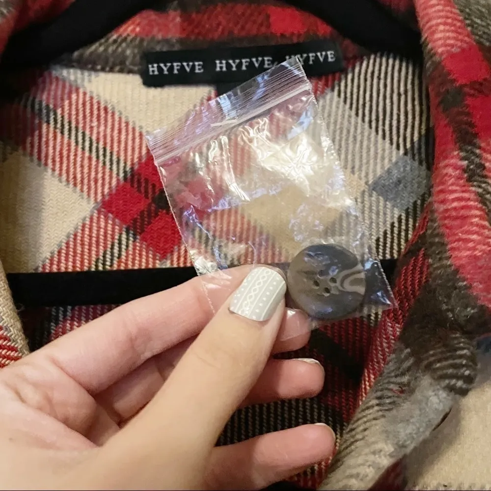 HYFVE HYFVF NWOT Red Plaid Western Shacket - Image 4