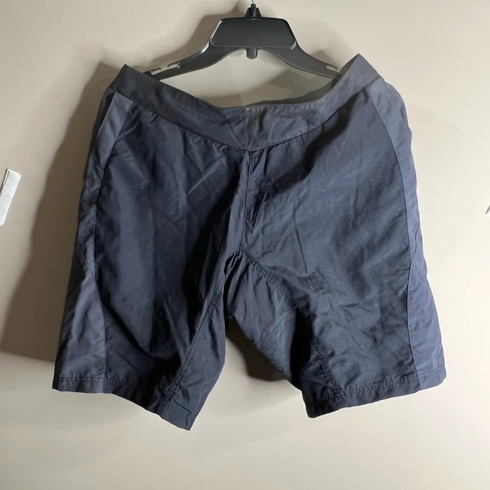 NWT Endura women’s pulse shorts size large Black - Image 11