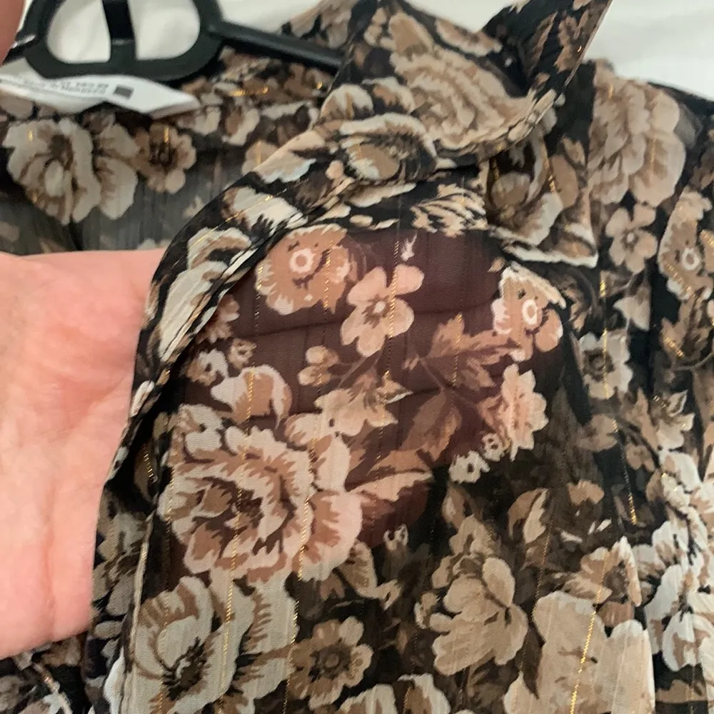 Long sleeve crop top with collar! Transparent floral - Image 3