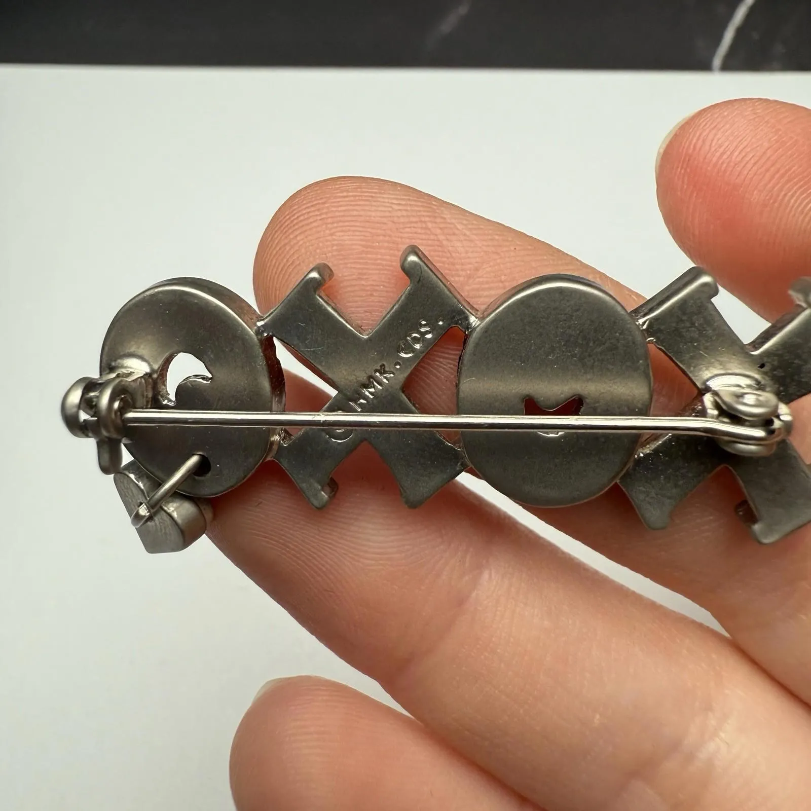 XOXO Brooch Pin Two Tone XO With Heart Charm Signed HMK COS - Image 8