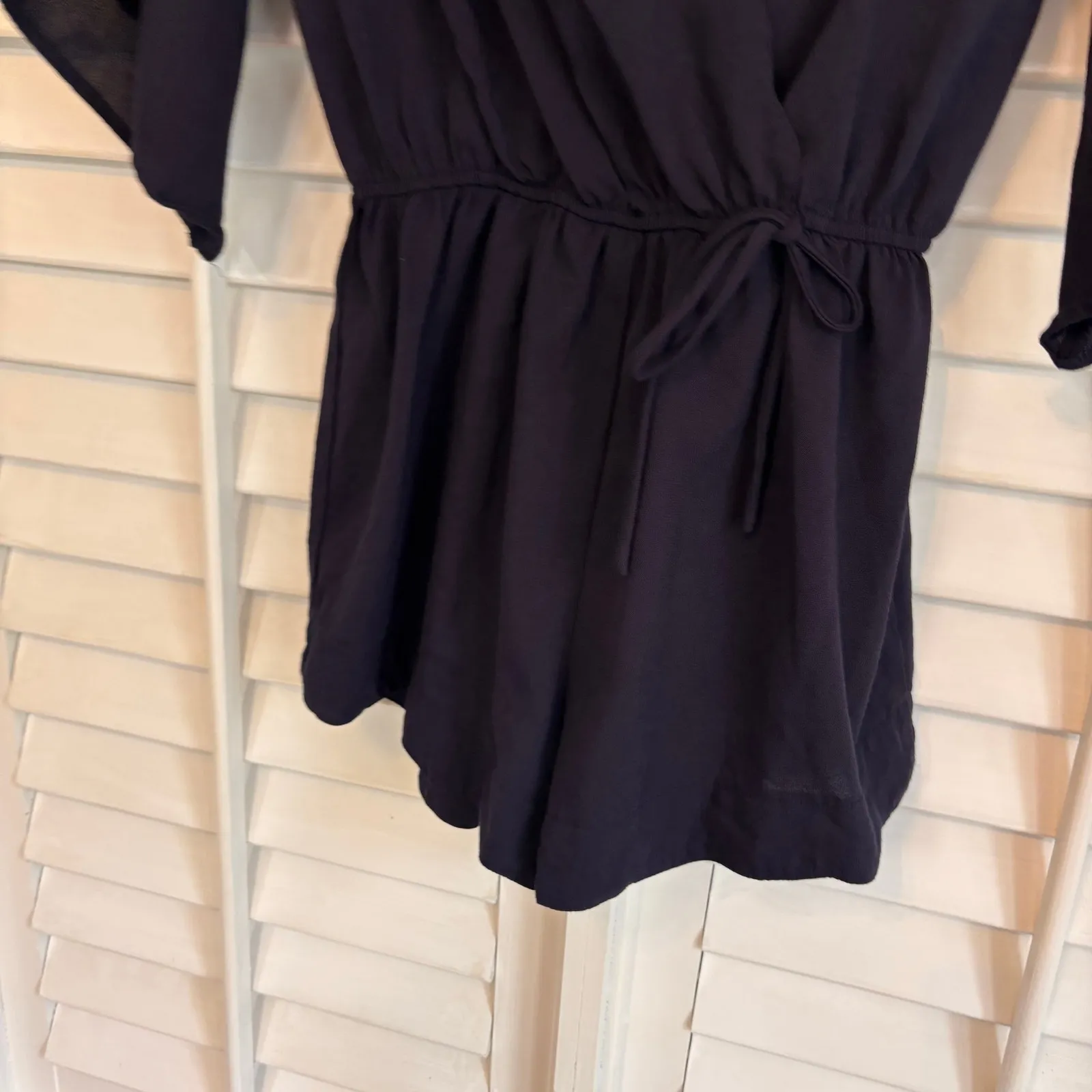 Umgee Navy Romper Size Small‎ - Image 6